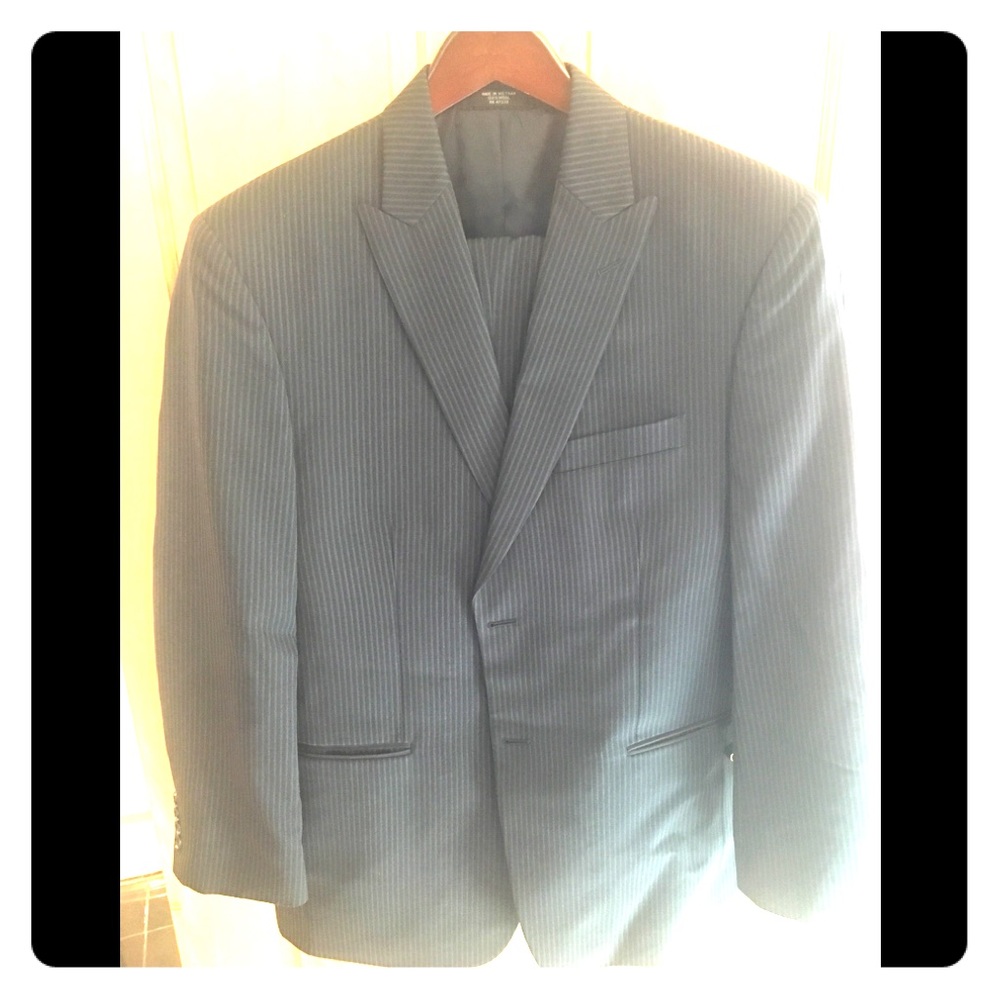 Jones New York 39R Pinstripe Suit